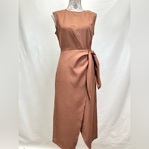 Elegant Brown Tie Waist Midi Dress Neiman Marcus - Picture 9 of 12